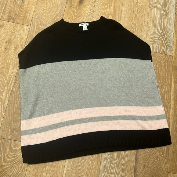 White House Black Market Poncho Sweater - Picture 2 of 8